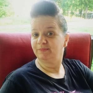 Meet your Posher, Lora